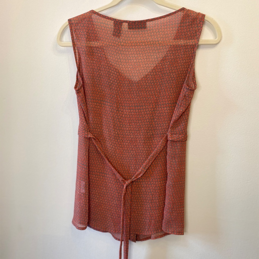 Sweet apostrophe sheer sleeveless top - Picture 3 of 3
